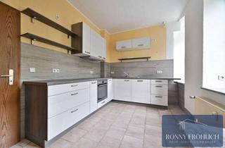Wohnung mieten in Untere Mühlstraße 16, 09405 Zschopau, Renovierte helle 3-Raum-Wohnung (83,95 m²) in Zschopau mit Einbauküche – Blick ins Grüne