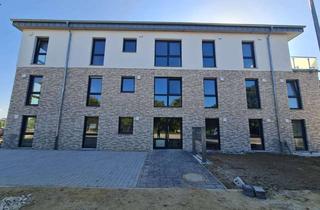 Wohnung mieten in Otto-Von-Hubach-Straße 33, 52531 Übach-Palenberg, Große 2-Zimmer-Wohnung mit Balkon und einmaligem Ausblick.