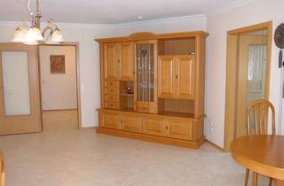 Wohnung mieten in Westenstraße 18, 85757 Karlsfeld, 3-Zimmer-Gartenwohnung mit ca. 200 m² Garten, Terrasse, hochwertiger Einbauküche und 2 Stellplätzen