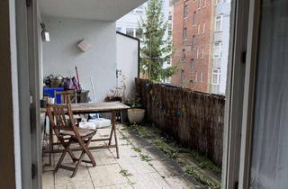 WG-Zimmer mieten in Senefelderstraße 75, 70176 West, 20 m² großes Zimmer, zentral, ruhig, gemütlich mit großem Wohnzimmer in Stuttgart West