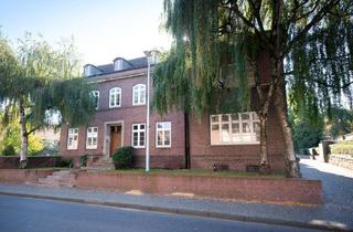 Villa kaufen in 41812 Erkelenz, Villa mit Geschichte - Wohnen und Arbeiten unter hohen Decken
