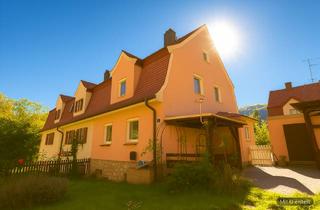 Doppelhaushälfte kaufen in 93342 Saal, Doppelhaushälfte in Saal an der Donau – bezugsfrei, mit Terrasse und zwei Garagenplätzen