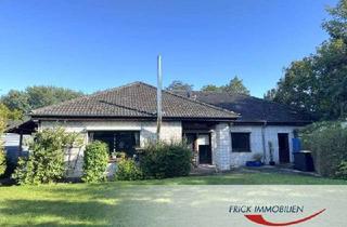 Haus kaufen in 23730 Neustadt, Neustadt/H.- Walmdachbungalow mit Garage in Strandnähe