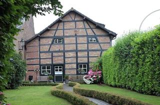 Haus mieten in 41363 Jüchen, Sanierte Scheune mit Fachwerk und Pool