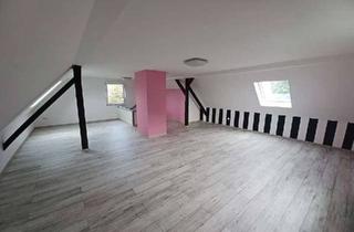 Haus mieten in Koblenzer Straße 29, 57610 Altenkirchen (Westerwald), Großes Einfamilienhaus mit Garten und Garage in Altenkirchen