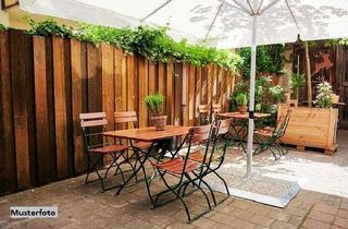 Anlageobjekt in Reginharstraße XXXX, 51429 Bergisch Gladbach, Attraktives Gastronomieobjekt mit Kegelbahn, Bierkeller & Garage
