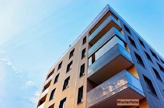 Wohnung kaufen in 51429 Bergisch Gladbach, 4-Zimmer-Wohnung nebst Balkon