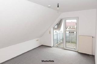 Wohnung kaufen in 58640 Iserlohn, Kleine gemütliche 3-Zimmer-Wohnung im Dachgeschoss