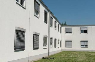 Wohnung kaufen in 08529 Plauen, 2-Zimmer-Wohnung mit Balkon - provisionsfrei