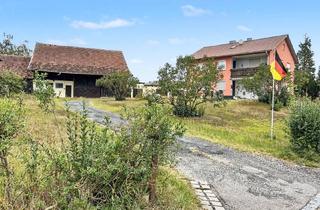 Haus kaufen in 94345 Aholfing, Aholfing - Zweifamilienhaus, vermietet, mit großem Grundstück und vielseitigen Nutzungsmöglichkeiten