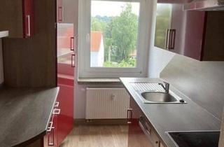 Wohnung mieten in Rudolf-Breitscheid-Straße 28, 09355 Gersdorf, Gemütliche 3-Zimmer mit Einbauküche und Wannenbad in ruhiger Lage!