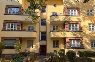 Wohnung kaufen in Michelstadter Weg, 13587 Berlin, Berlin - Charmante 2-Zimmer-Altbauwohnung mit Balkon