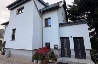 Einfamilienhaus kaufen in 08543 Pöhl, Objekt-Nr.: 9326 - Modernes Energieeffizienzhaus 55 / 2023 neu saniertes Einfamilienhaus mit 2 Garagen in Pöhl OT Möschwitz