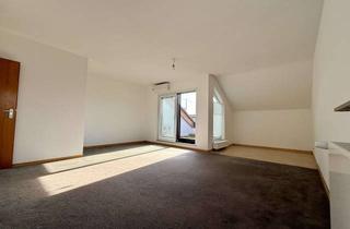Wohnung kaufen in 69190 Walldorf, Modernisierte 2-Zimmer-Dachgeschosswohnung mit Dachterrasse in Walldorf, privat, provisionsfrei