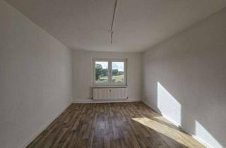 Wohnung mieten in Croyaer Weg, 38486 Jahrstedt, Umgeben von Natur***Ankommen & Aufatmen: 3 Zimmer im 1.OG mit Wannenbad!
