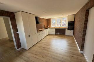 Wohnung mieten in Nieberdingstraße 19, 49439 Steinfeld, Helle 4-Zimmer-Wohnung mit großem Balkon, Einbauküche und Stellplatz