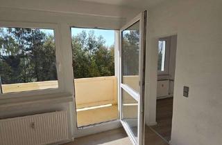 Wohnung mieten in Landgraben 8g, 09337 Hohenstein-Ernstthal, 3-Zimmerwohnung mit Balkon und Blick ins Grüne