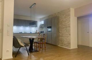 Wohnung mieten in 89250 Senden, Stilvoll renovierte 4-Zimmer-Wohnung mit hochwertiger Einbauküche, großem Balkon & Garten in Senden