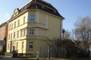 Wohnung mieten in Morgenlandstraße 33, 17033 Stadtgebiet West, Lichtdurchflutete Wohnung mit Dielen und SüdWestbalkon im Nachtjackenviertel
