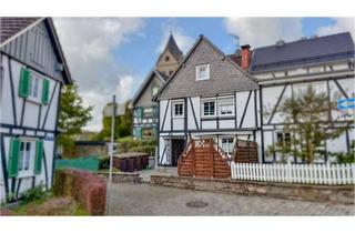 Haus kaufen in 51597 Morsbach, Zentraler geht's nicht: Fachwerkhaus im historischen Ortskern von Morsbach!