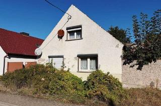 Haus kaufen in 39307 Genthin, Es gibt einiges zu tun – Siedlungshaus mit Stall und Scheune