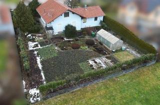 Einfamilienhaus kaufen in Eichet, 94375 Stallwang, Charmantes Einfamilienhaus in ruhiger Ortsrandlage mit großem Garten und herrlicher Aussicht