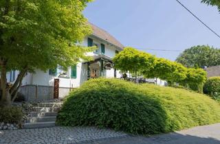 Haus kaufen in 51545 Waldbröl, Exklusives Wohnhaus / vermietete ELW / Gewerbeteil (befristete Weiternutzung durch Voreigentümer)