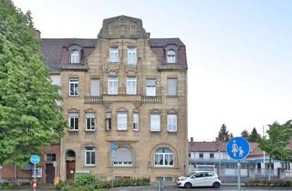 Haus kaufen in 76646 Bruchsal, Charmanter Altbau nahe Hauptbahnhof: 4 Wohnungen / 21 Zimmer, Innenhof, Balkone & sehr gute Rendite