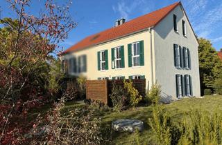 Doppelhaushälfte kaufen in 92421 Schwandorf, Gepflegte Doppelhaushälfte mit Ausbaupotenzial in Schwandorf