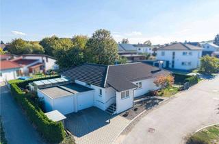 Haus kaufen in 88448 Attenweiler, Wohnen auf einer Ebene! Gepflegter Winkelbungalow mit großzügigem Sommergarten