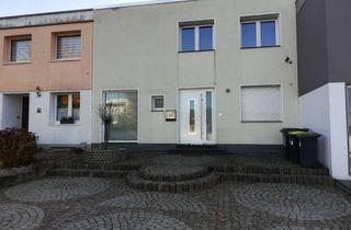 Haus mieten in 45472 Heißen, Modernes Reihenhaus mit zwei Pkw-Stellplätzen und Garten in Südlage