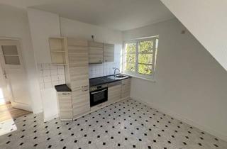 Wohnung mieten in Reusaer Str. 19, 08529 Plauen, 2-Zi.-Dachgeschoss-Wohnung mit Einbauküche!
