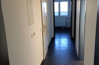 Wohnung kaufen in Auf Stiegel 55, 72461 Albstadt, Renovierte 2-Zimmer-Wohnung am Waldrand mit Panoramablick und zwei Balkonen