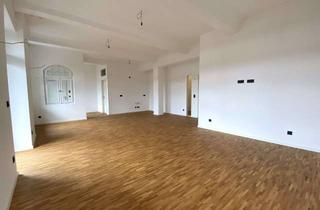 Lofts mieten in 90431 Nürnberg, Loftcharme trifft Wohngefühl – 3 Zimmer mit Balkon, Eichenparkett & Aufzug