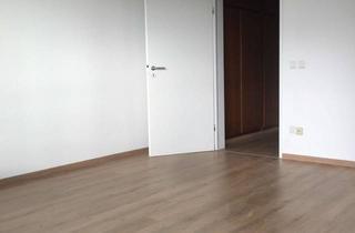 Wohnung mieten in Saarbrücker Str. 17, 42855 Remscheid, *Hier wird aktuell noch renoviert* 1-Zimmer-Wohnung mit Balkon und separater Küche