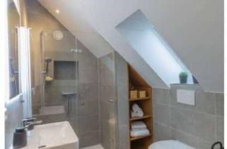 Lofts mieten in 88045 Friedrichshafen, Möbliertes Wohnen auf Zeit – charmante Dachgeschosswohnung in zentraler Lage