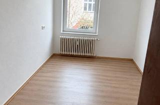 Wohnung mieten in Paul-Reusch-Straße 67, 46045 Altstadt-Süd, Alltagstauglich wohnen mit 4 Zimmern in Oberhausen