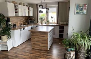 Wohnung mieten in 94447 Plattling, Helle 4,5-Zimmer-Maisonettewohnung mit zwei Balkonen und zwei Bädern und Einbauküche