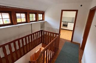 Wohnung mieten in Pfäffinger Straße, 72108 Rottenburg, Frisch renovierte Wohnung mit neuer Einbauküche, Balkon und Blick auf die Kapelle in Wurmlingen