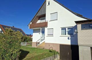 Haus kaufen in Silcherstraße 17, 73271 Holzmaden, Ruhiges Doppelhaus 4 Zimmern Balkon hat und großer Terasse in Holzmaden