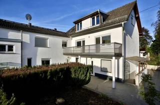 Mehrfamilienhaus kaufen in 65201 Dotzheim, Gepflegtes Mehrfamilienhaus in guter Wohnlage mit 4 Wohnungen und großem Garten
