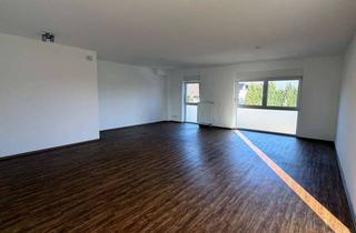 Haus kaufen in 41542 Dormagen, Wohnen wie im eigenen Haus! Maisonette mit eigenem Eingang, Balkon & sofort bezugsfrei
