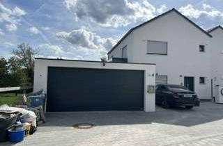 Haus kaufen in 85049 Ingolstadt, Sehr schöne, helle, neuwertige DHH mit ausgebauten Kellerräumen und Doppelgarage