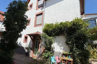 Haus kaufen in Hauptstraße 39, 69488 Birkenau, Wohntraum für zwei Familien – ca. 260 m², Terrasse, Balkon und viel Charme