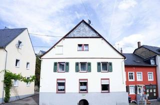 Haus kaufen in 54470 Lieser, Renoviertes Winzerhaus an der Mosel mit Felsengewölbekeller, Probierstube & neuem Schieferdach