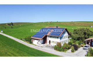 Bauernhaus kaufen in 87637 Seeg, Historisches Bauernhaus mit Tenne und Stall in unverbaubarer Alpenpanoramalage im Allgäu