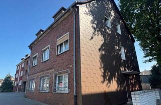 Haus kaufen in 46149 Sterkrade-Mitte, Modernisiertes Dreifamilienhaus mit Stellplätzen in Oberhausen-Sterkrade