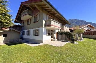 Haus kaufen in 83324 Ruhpolding, Ansprechendes, renoviertes Wohnhaus mit 3 Wohnungen und großer Doppelgarage in herrlicher Lage
