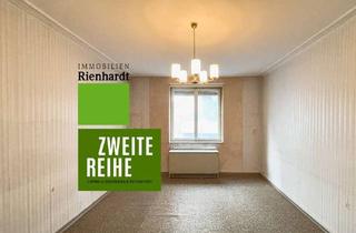 Wohnung kaufen in 70197 West, Zweite Reihe! 2-Zimmer-Altbauwohnung in Stuttgart-West