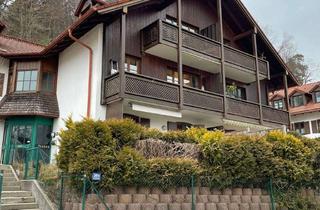 Wohnung kaufen in 82515 Wolfratshausen, Charmante 2-Zimmer-Wohnung mit großem Balkon, viel Stauraum und TG-Stellplatz